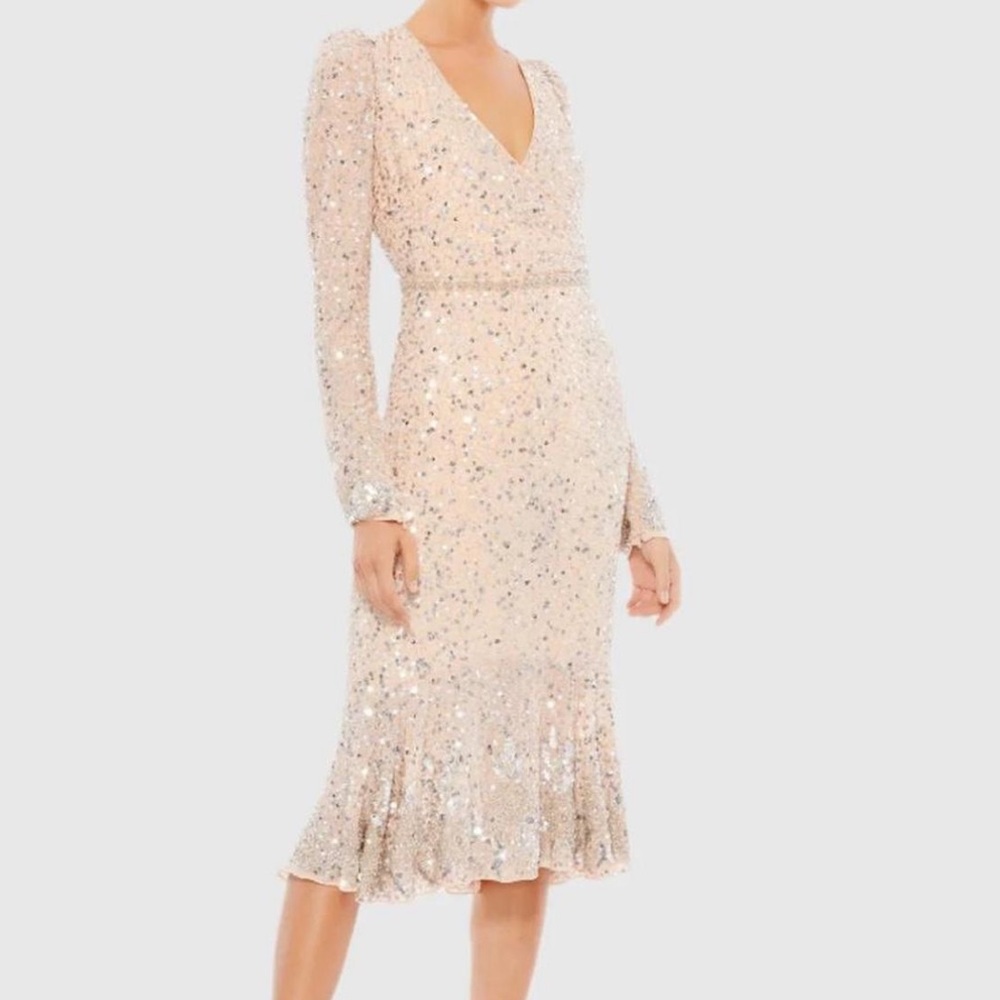 Mac Duggal Sequin Midi Long Sleeve Dress 
Size 6